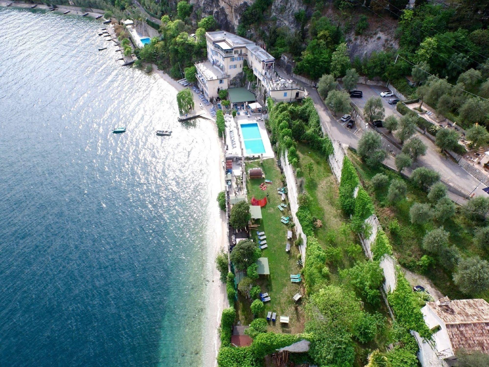 Villa Romantica Hotel Limone sul Garda Zewnętrze zdjęcie